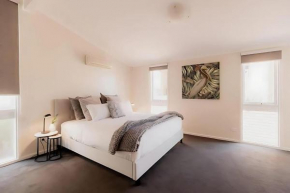 Luxury on the Derwent Family home with Hot Tub